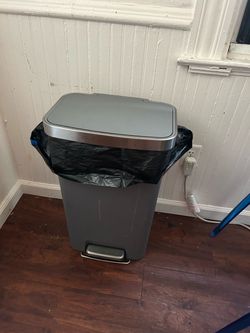 Trash can