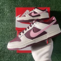 Nike Dunk Low “Valentine”