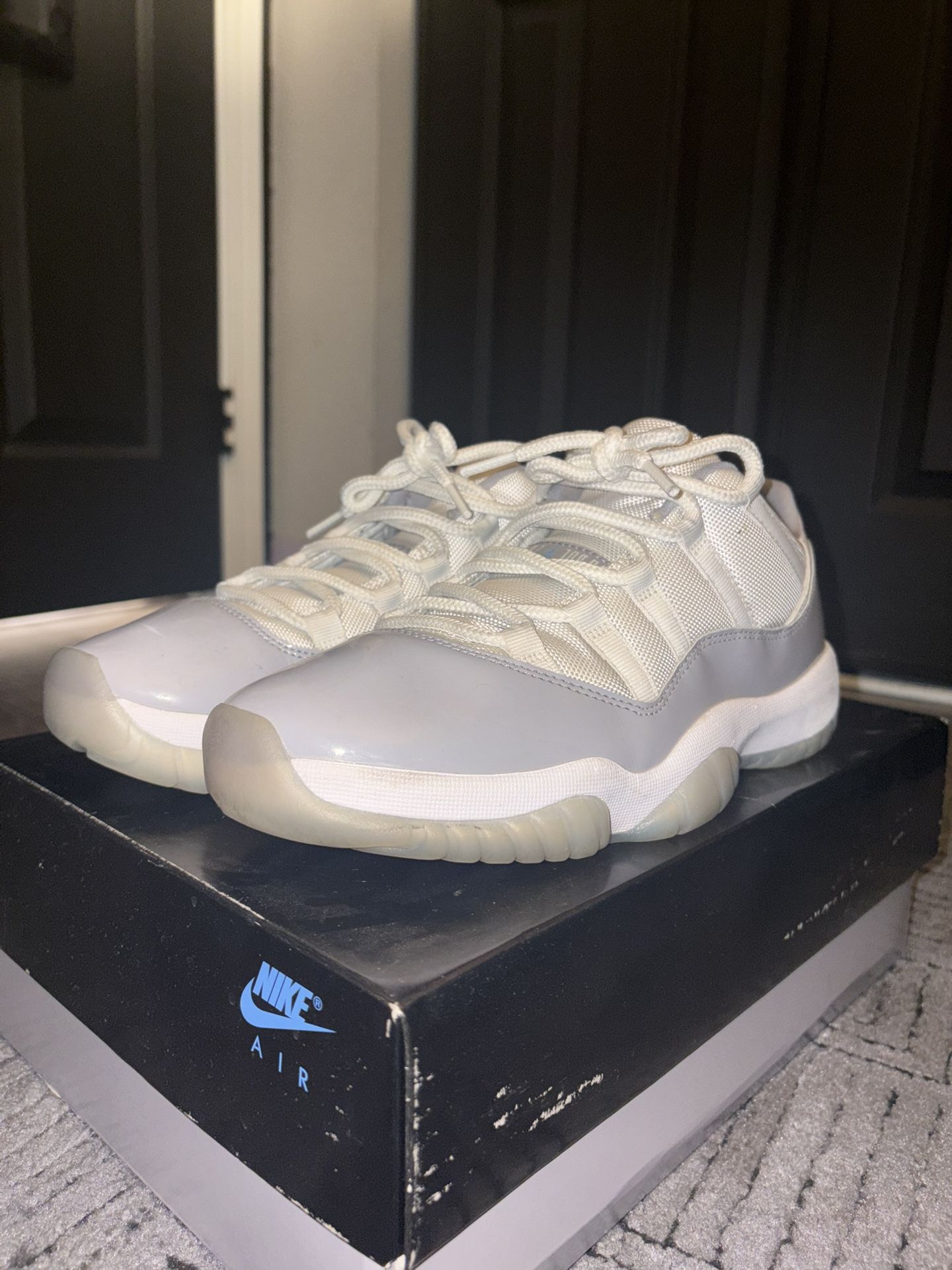 Jordan 11 cement grey