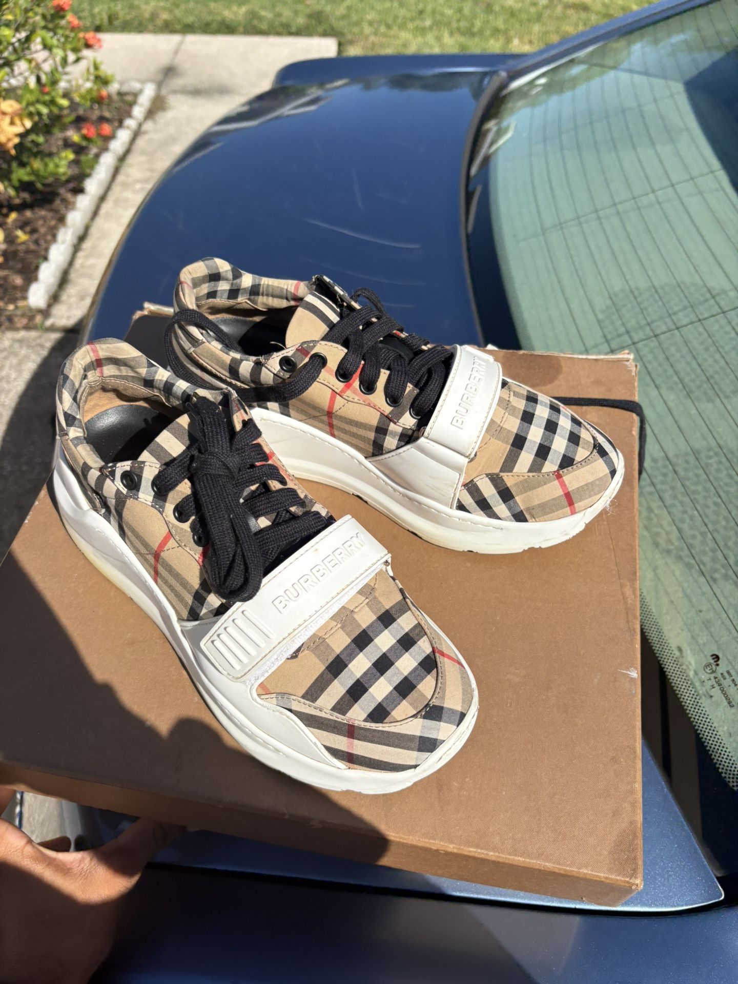 Burberry Shoes 