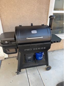 PIT BOSS Pro Series 850-Sq. in Smoker