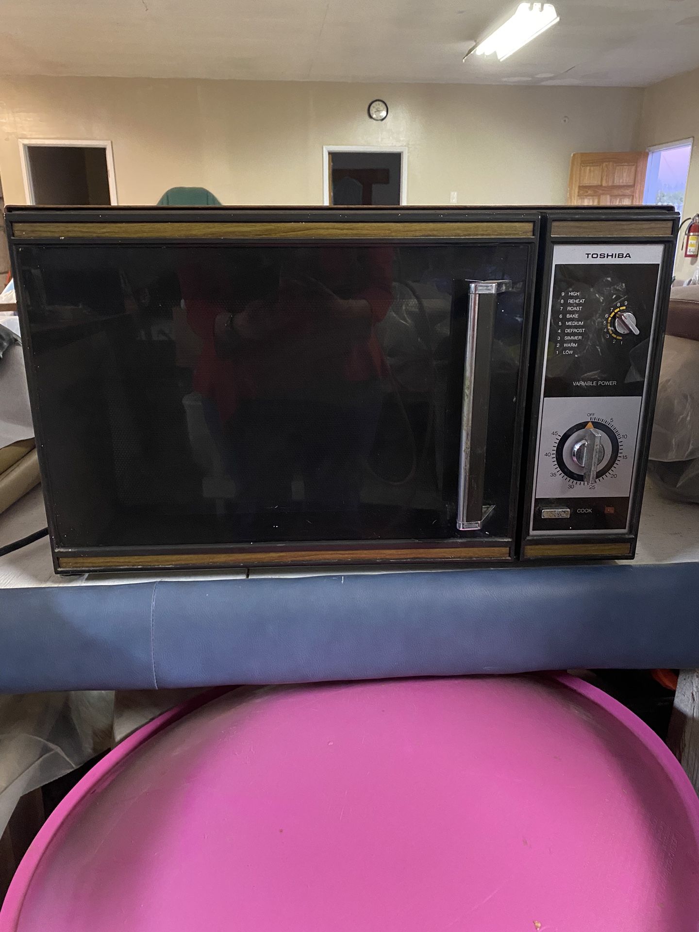 1985 Vintage Microwave