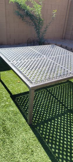 Agio patio table