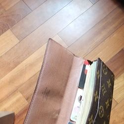Louis vuitton checkbook holder