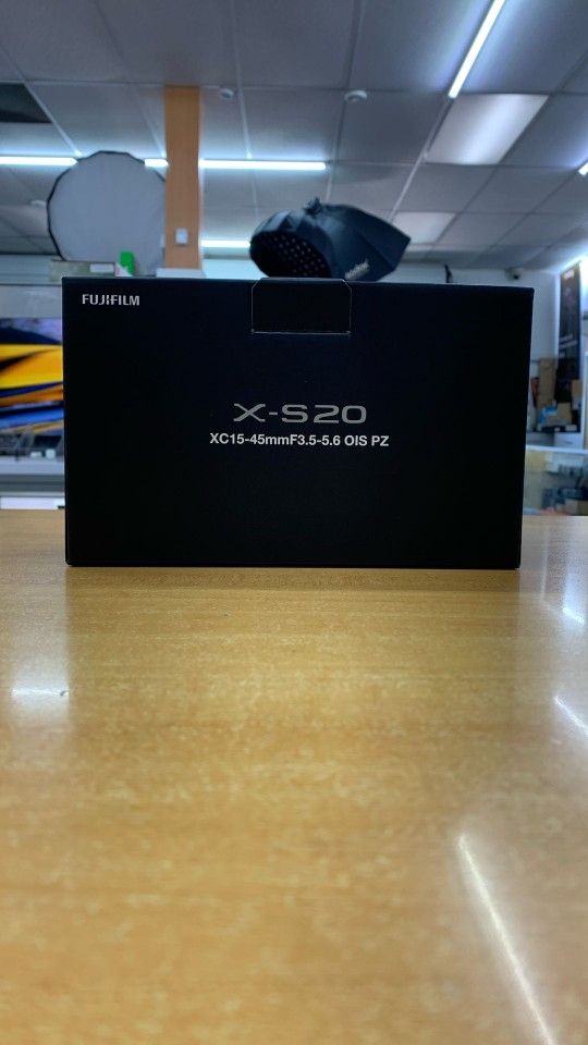 Fujifilm Camera X-S20 And Kit Lens 15-45mm