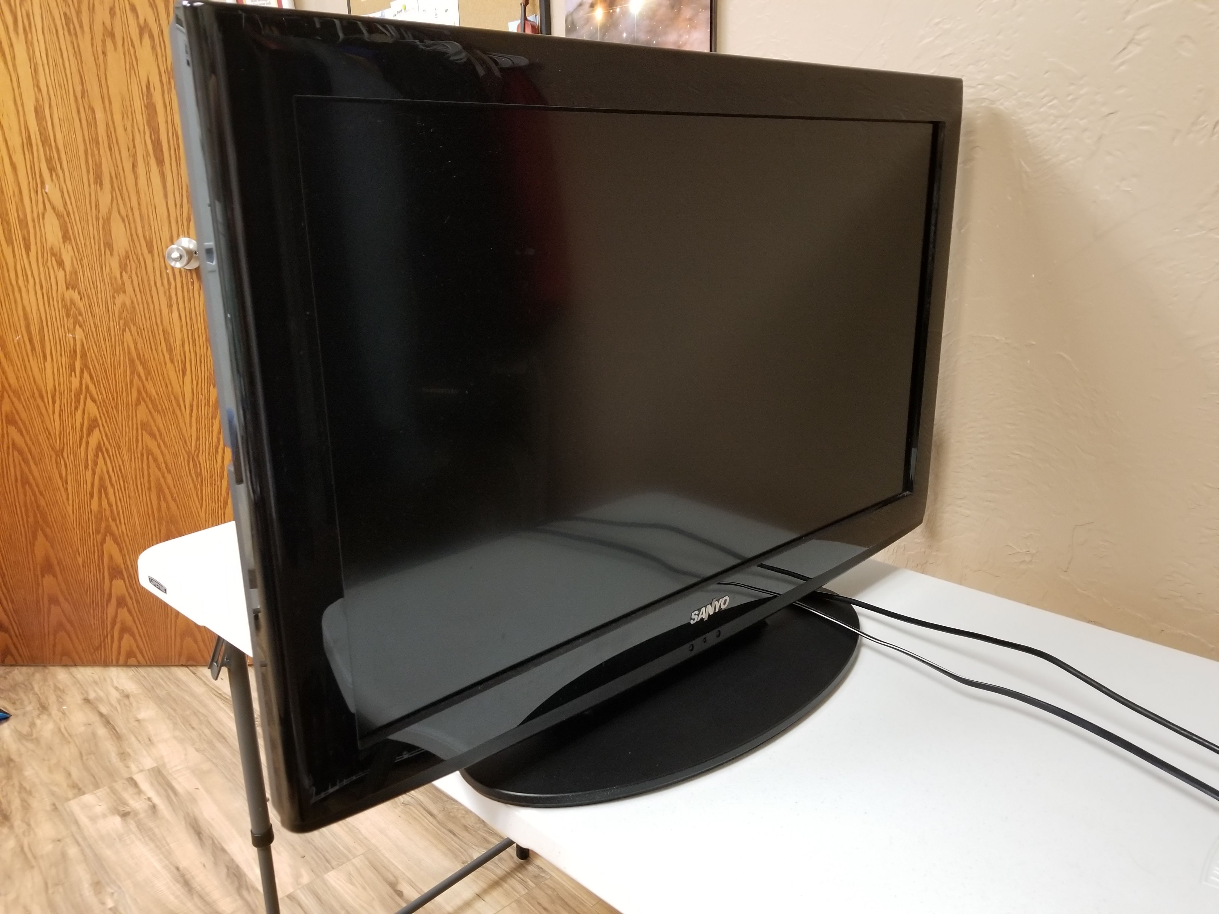 32 inch Sanyo TV