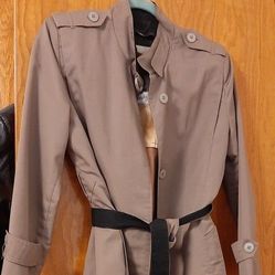 Vintage Ladies Misty Harbor Taupe Raincoat 6 P.