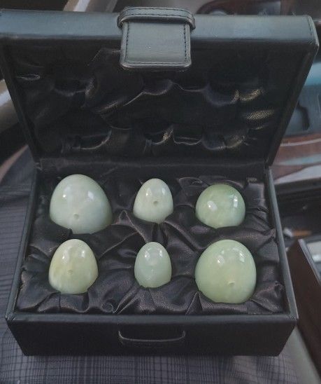 Jade Yoni Eggs- Strengthen Your Pelvic Floor