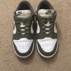 Women’s Nike Dunk Low 