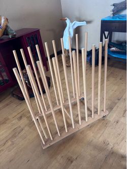 9 slot canvas/painting rack/holder