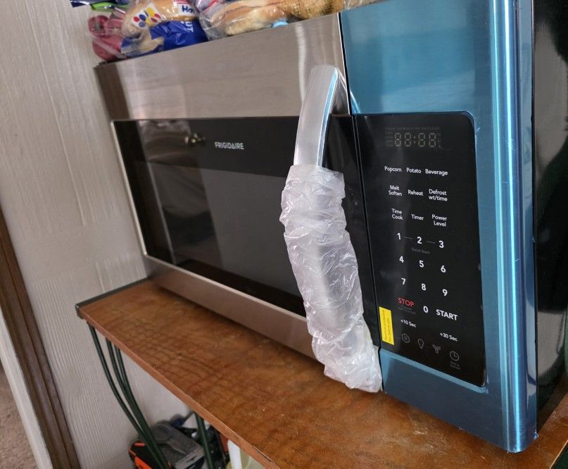 Brand New Huge FRIGIDAIRE Microwave