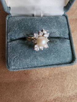 Pearl & diamonds Sz 7