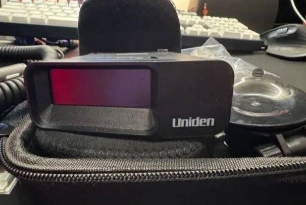 UNIDEN R7 RADAR DETECTOR