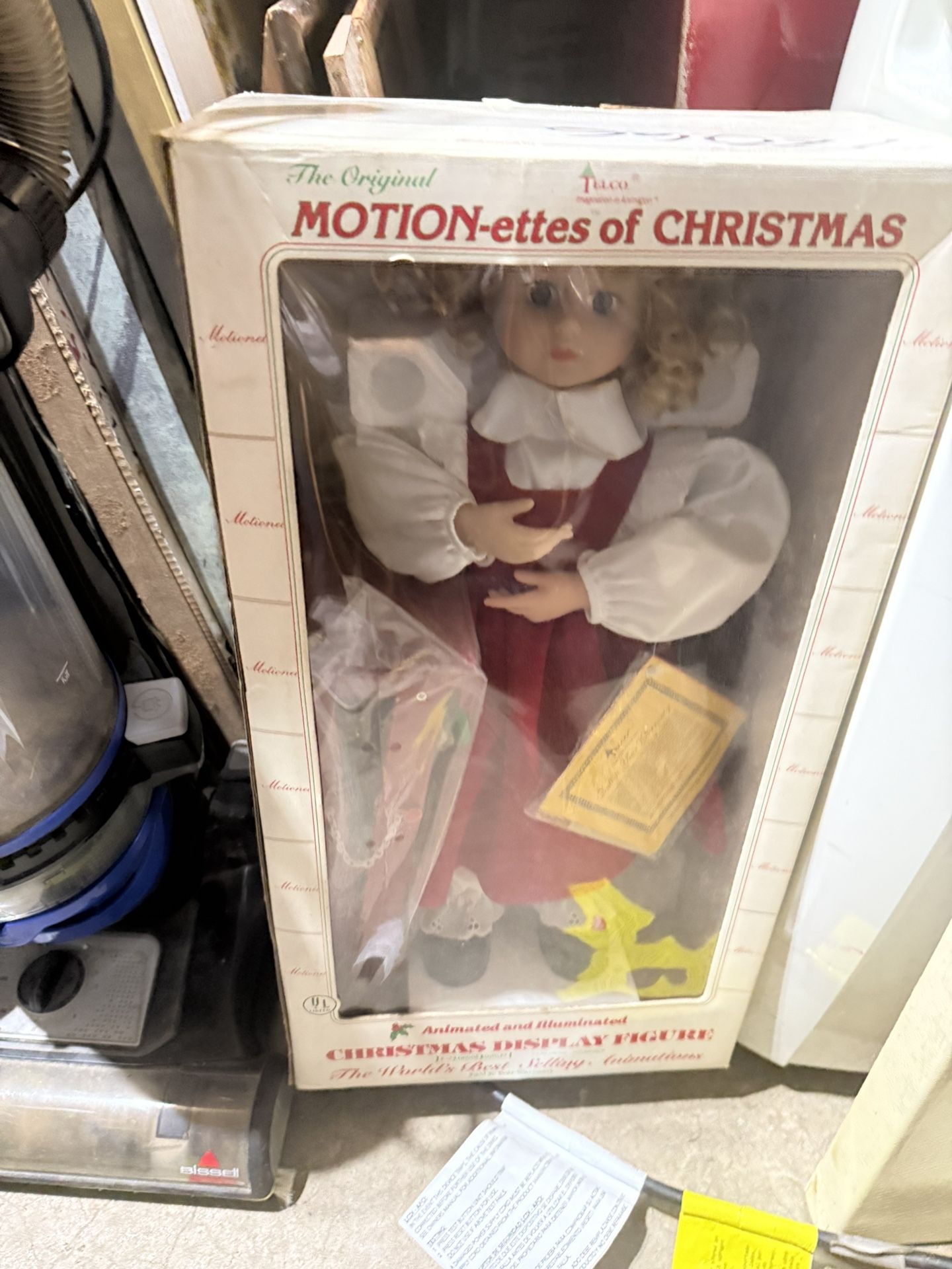 Christmas Stuff. Bins Full. Outdoor Blow UPS Abd Lights Will Add Pics