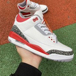 Jordan 3 RetroFire Red  Air jordan 4s   more colors available 