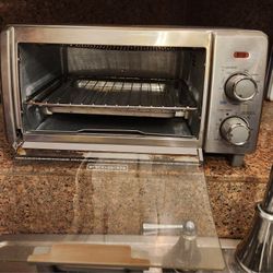 BLACK+DECKER Crisp 'N Bake Air Fry Countertop Convection Toaster Oven