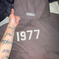 1977 Brown Essentials Hoodie Good Condition 