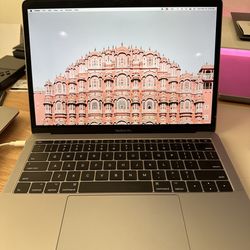 Apple MacBook Pro - 13 Inch (2017) - 16gb RAM - 500gb Storage!