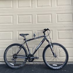 Trek 3 Series Mountain Bike – 21-Speed – 26” Wheels – 19.5” Frame Men’s bicycle