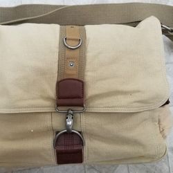 Canvas messenger bag