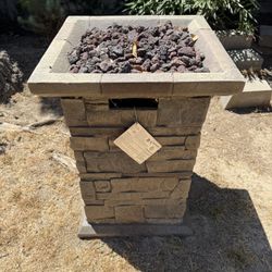 Outdoor fireplace