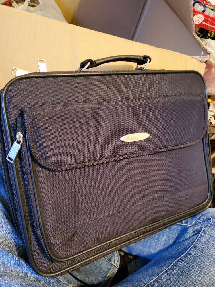 Laptop briefcase