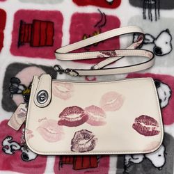 Coach Lip Print Penn Shoulder Bag 