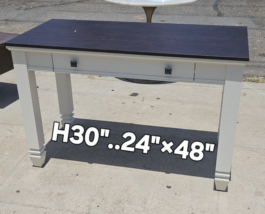 Table/Desk 