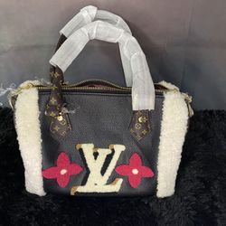 Special V Bag