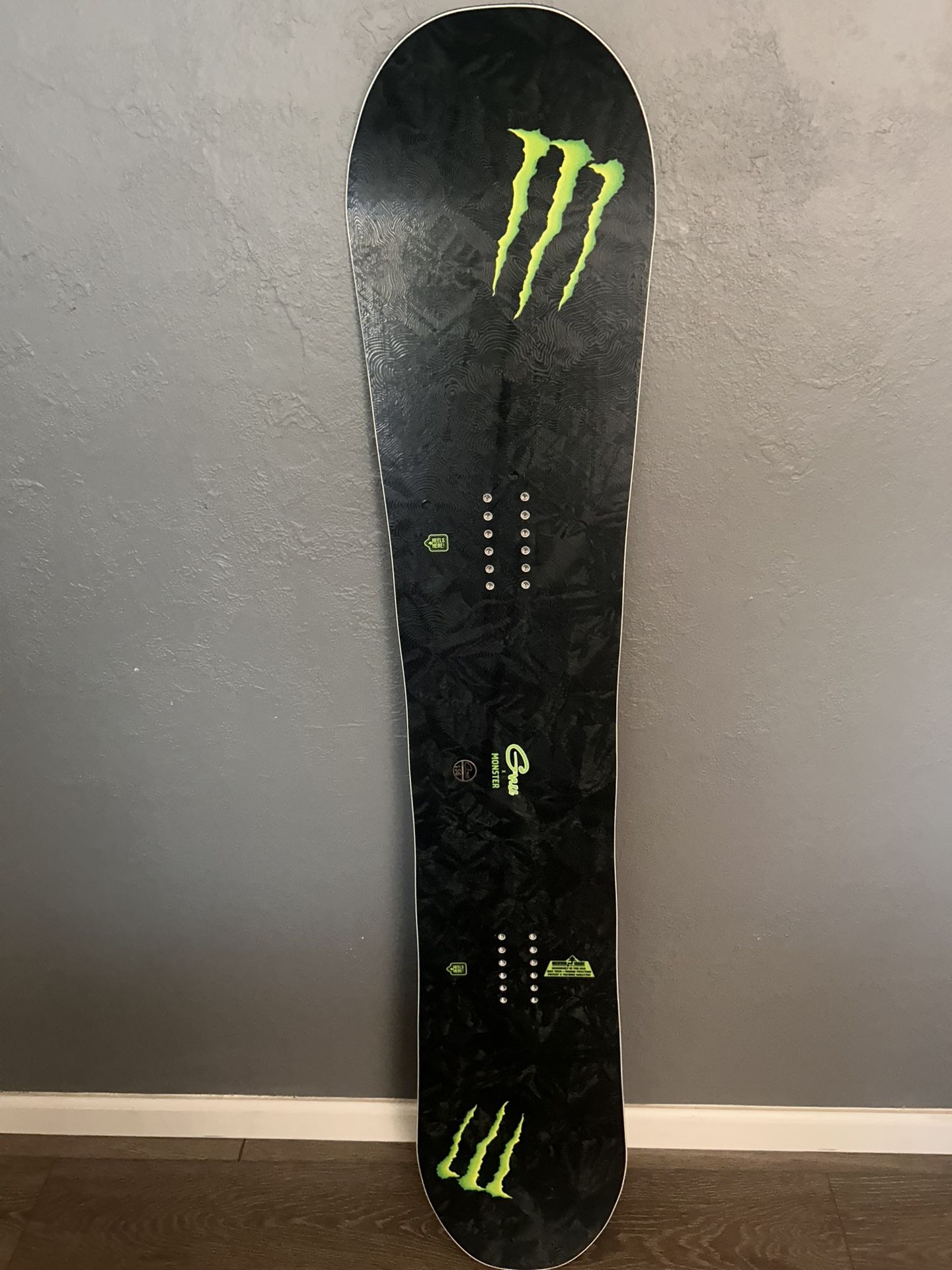 Snowboard Gnu Monster  