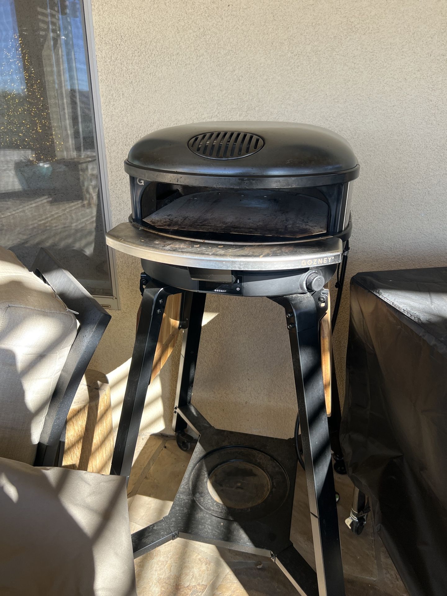 Gozney ARC XL With Stand, ledge And Cover