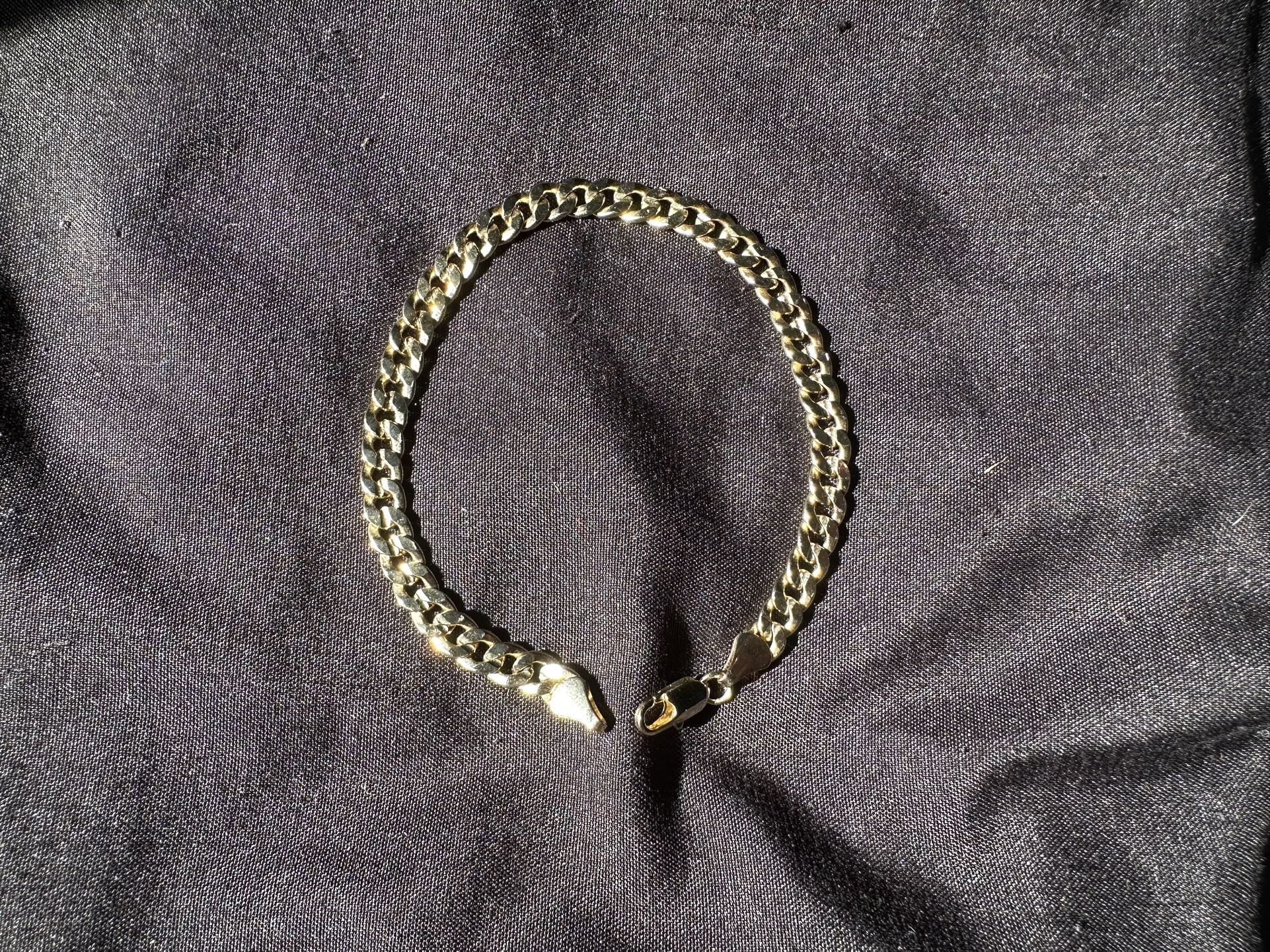 10k Gold Bracelet 