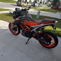 2019 KTM DUKE 390cc