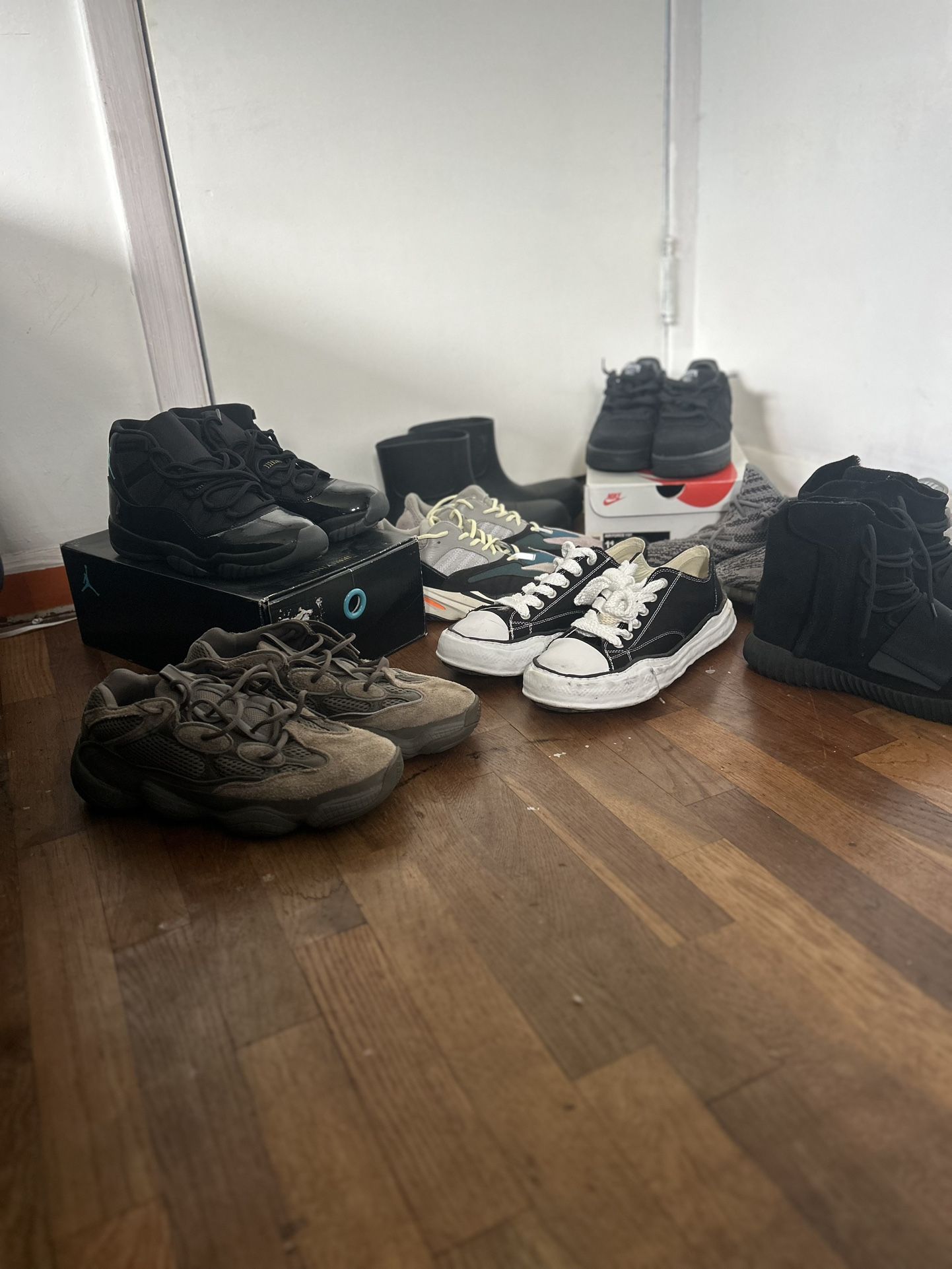 SHOE COLLECTION