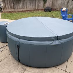 Soft Tub Spa/ Jacuzzi 