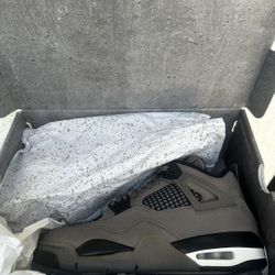 Jordan 4 