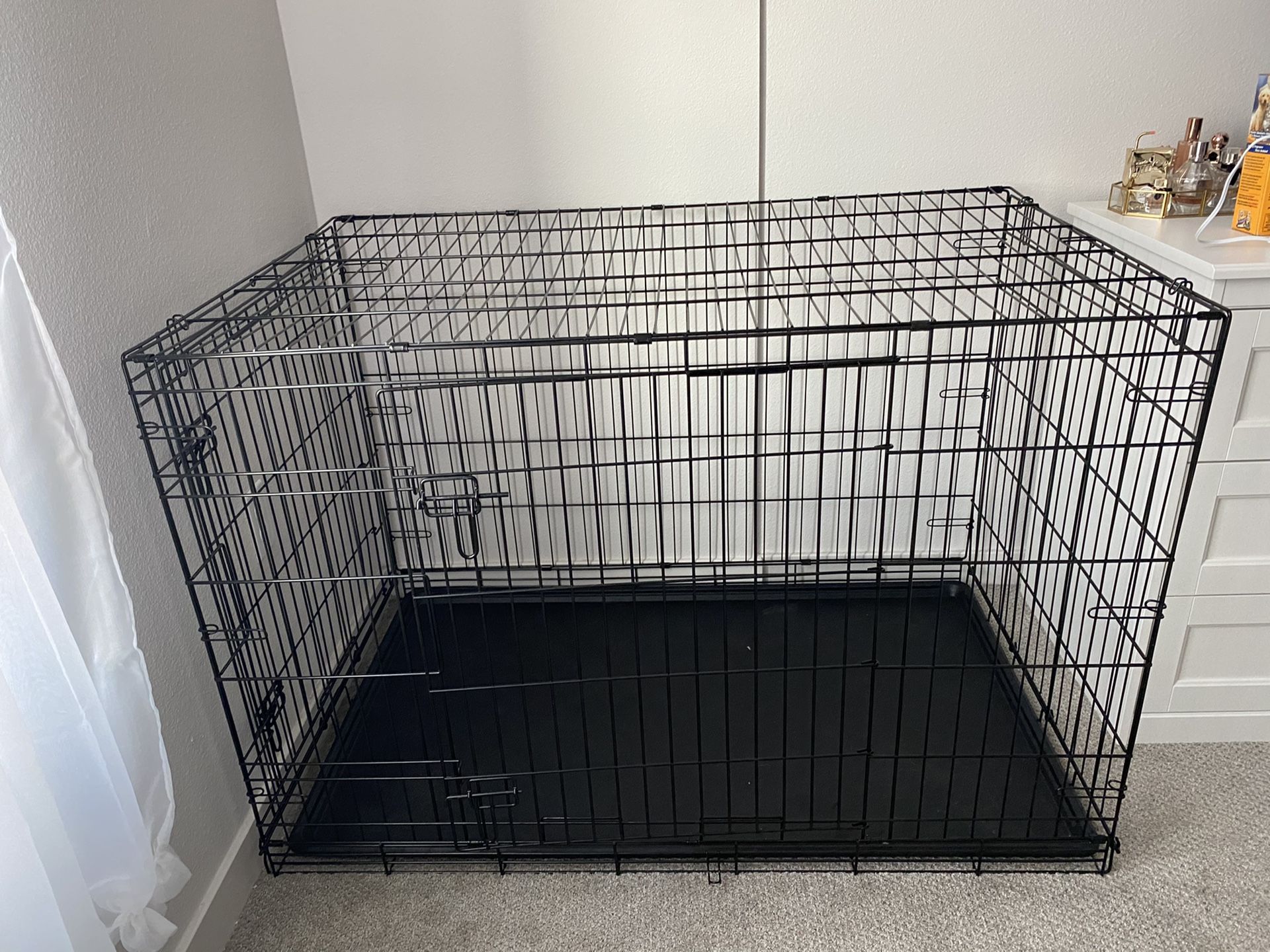 Amazon Basics 48” Dog Crate Kennel