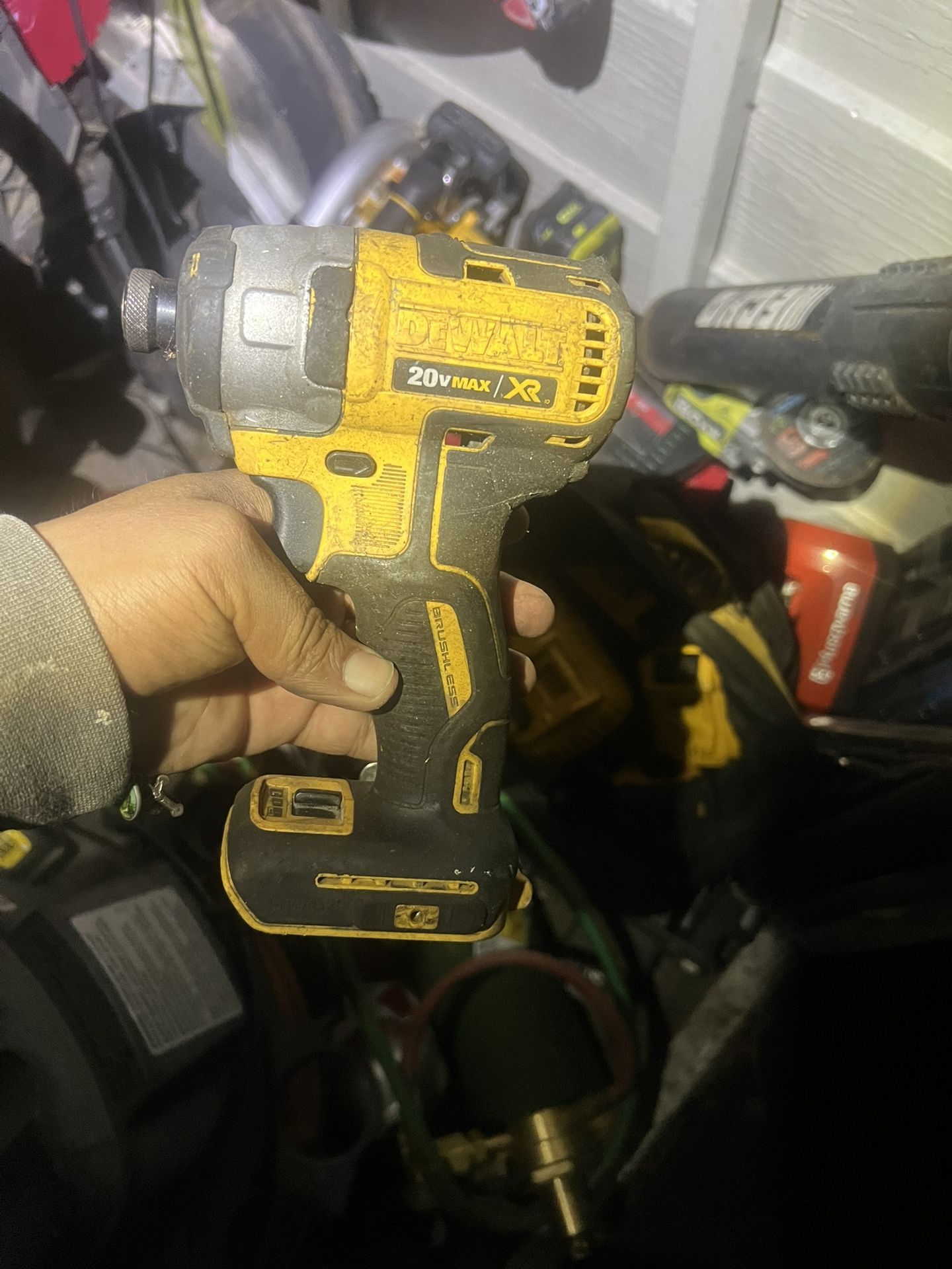 DEWALT XR BRUSHLESS 1/4 IMPACT DRIVER 