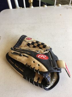 RAWLINGS LEFT HANDER GLOVE