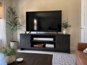 Tv/ entertainment stand