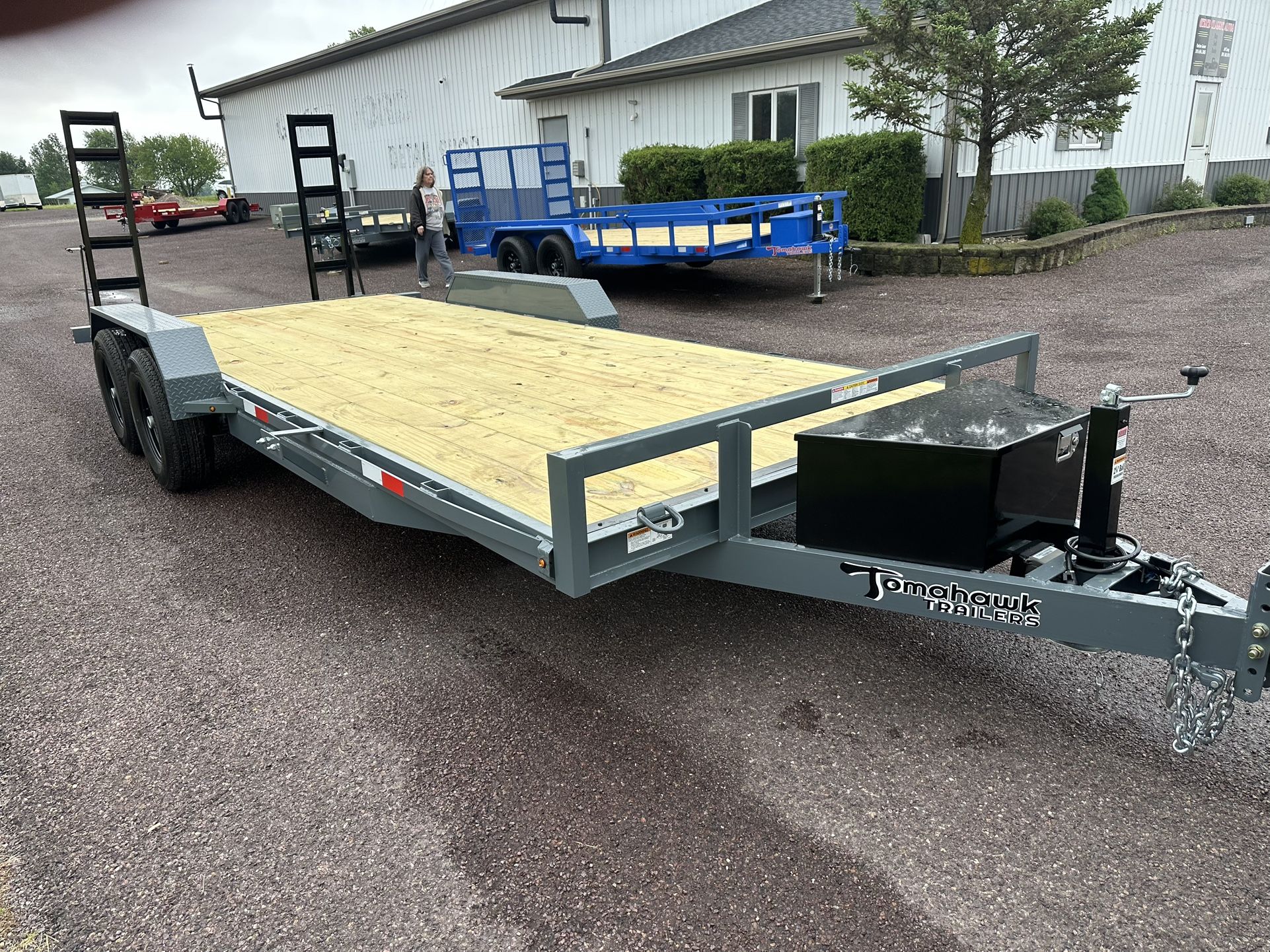 2025 Tomahawk Trailer 82"W X 20’L