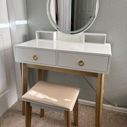 white vanity woth light