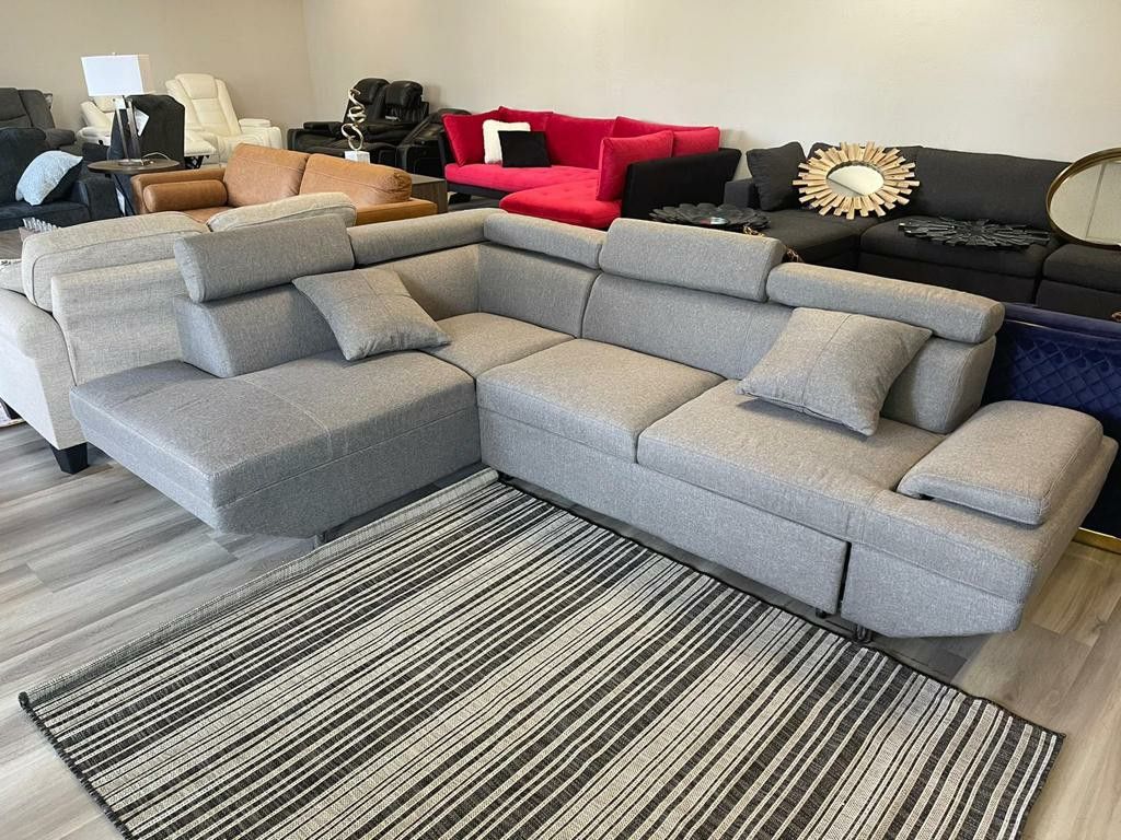 Jemima - Sectional Sofa w/Sleeper

Gray (Same Day Delivery)