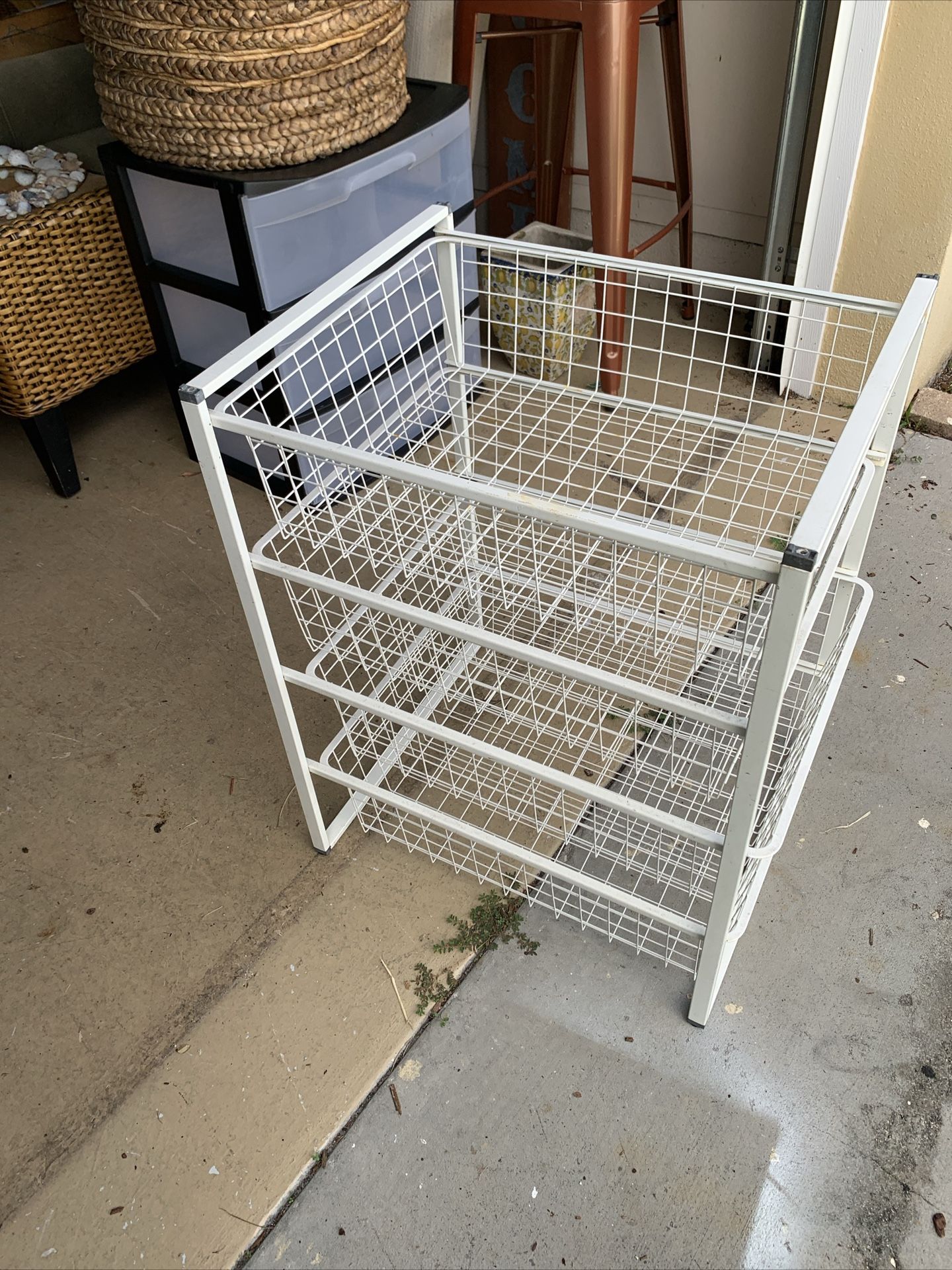 Large portable metal shelving unit freestanding with movable drawers21x17x28h