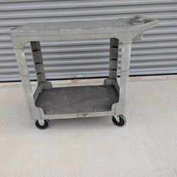 Rubbermaid Utility Cart 