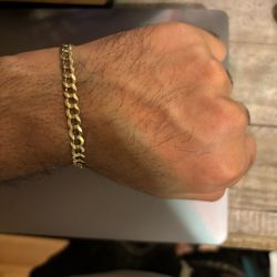 14 Kt 8 Inch Gold Bracelet 