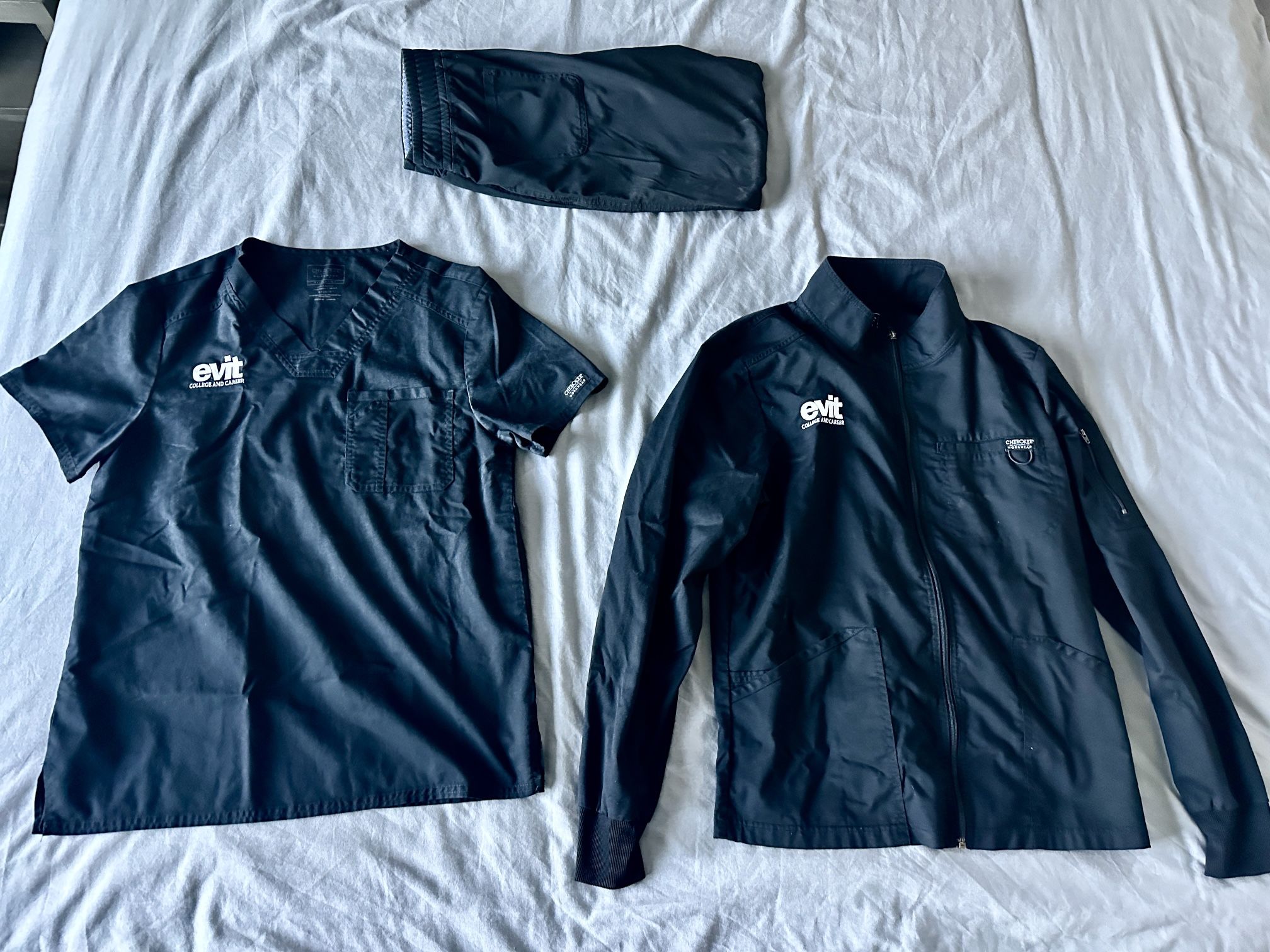 EVIT Scrubs T-Shirt + Pants + Jacket