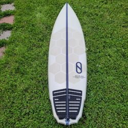 Surfboard: Sci-Fi 5'11"