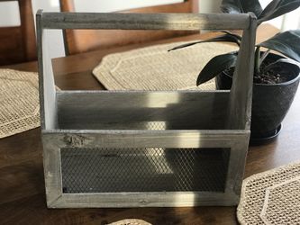 Super cute little plant box