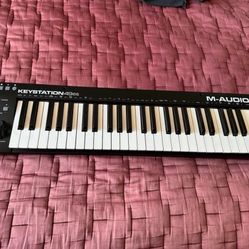 M-Audio Keystation 49-ES USB MIDI Controller With Pedal